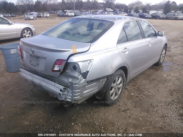 4T1BF3EK0BU650294 - 2011 TOYOTA CAMRY SE/LE/XLE SILVER photo 4