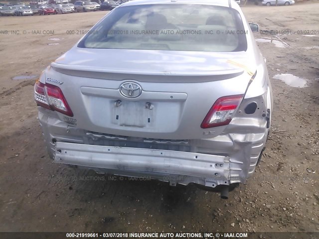 4T1BF3EK0BU650294 - 2011 TOYOTA CAMRY SE/LE/XLE SILVER photo 6