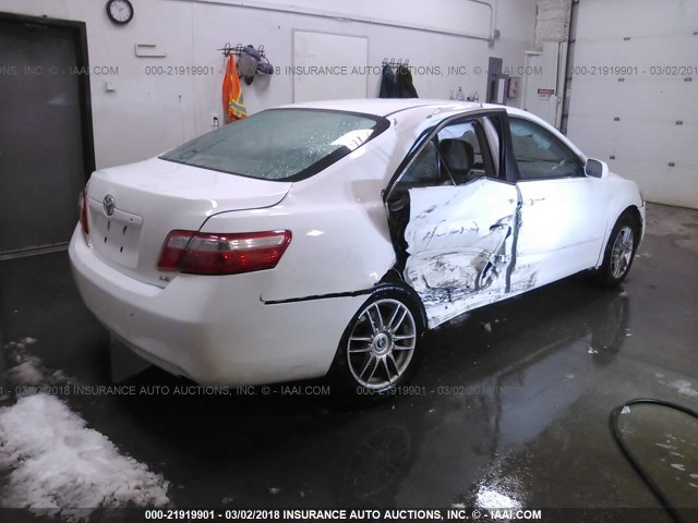 4T1BE46K29U876337 - 2009 TOYOTA CAMRY SE/LE/XLE WHITE photo 4