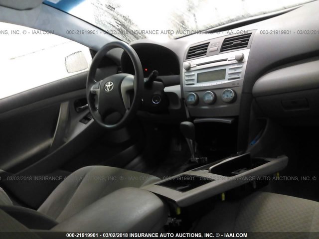 4T1BE46K29U876337 - 2009 TOYOTA CAMRY SE/LE/XLE WHITE photo 5