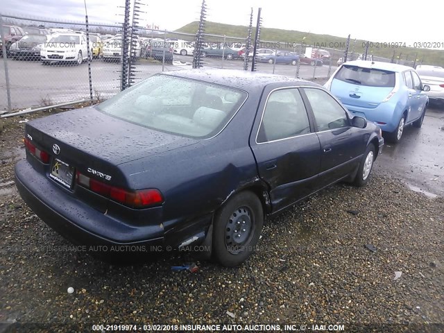 JT2BG22K9V0077156 - 1997 TOYOTA CAMRY LE/XLE BLUE photo 4