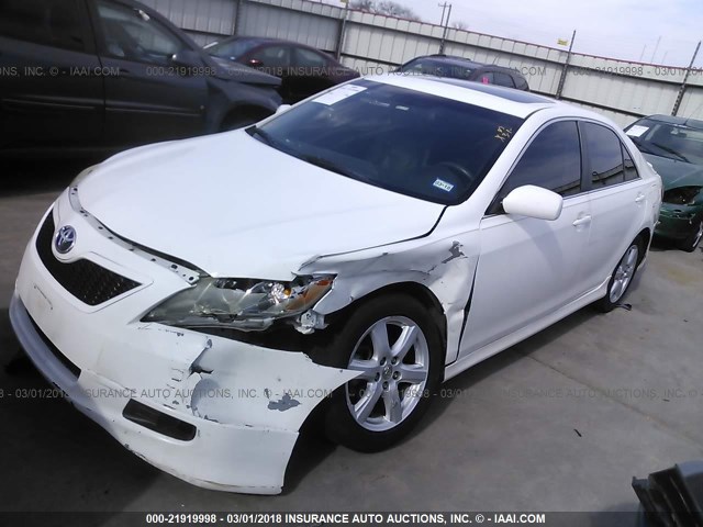 4T1BK46K97U504922 - 2007 TOYOTA CAMRY NEW GENERAT LE/XLE/SE WHITE photo 2