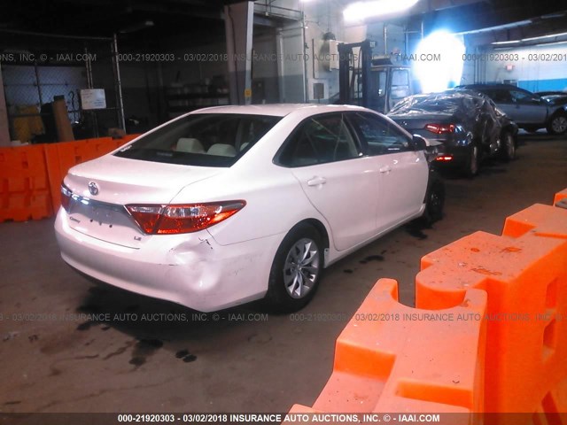 4T4BF1FK6GR536641 - 2016 TOYOTA CAMRY LE/XLE/SE/XSE თეთრი ფოტო 4
