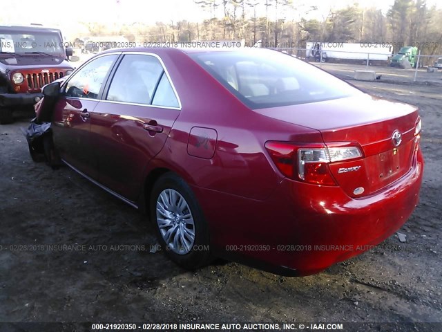 4T1BF1FK4DU668481 - 2013 TOYOTA CAMRY L/SE/LE/XLE 红色 照片 3