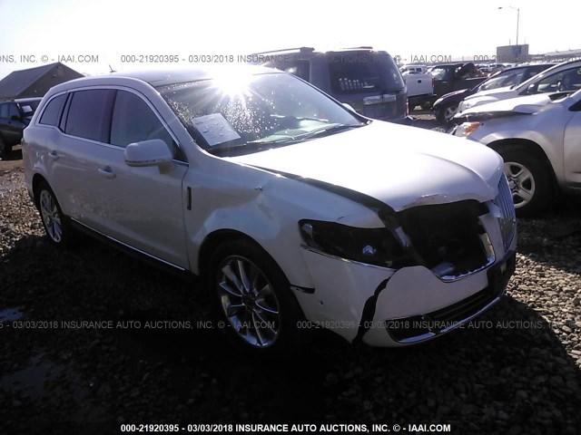 2LMHJ5AT3BBJ50580 - 2011 LINCOLN MKT WHITE photo 1