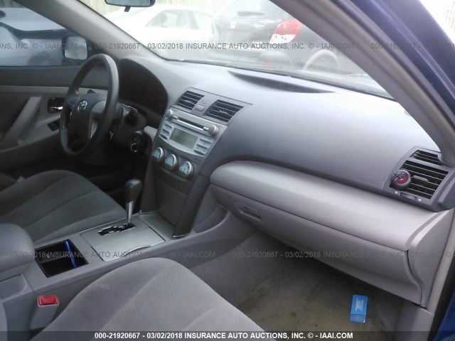 4T1BE46K18U209144 - 2008 TOYOTA CAMRY CE/LE/XLE/SE BLUE photo 5