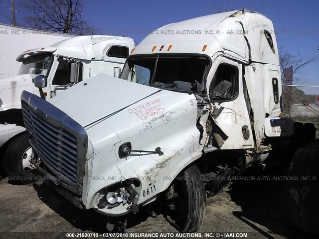 1FUJGLBG5BSAX0611 - 2011 FREIGHTLINER CASCADIA 125  WHITE photo 2