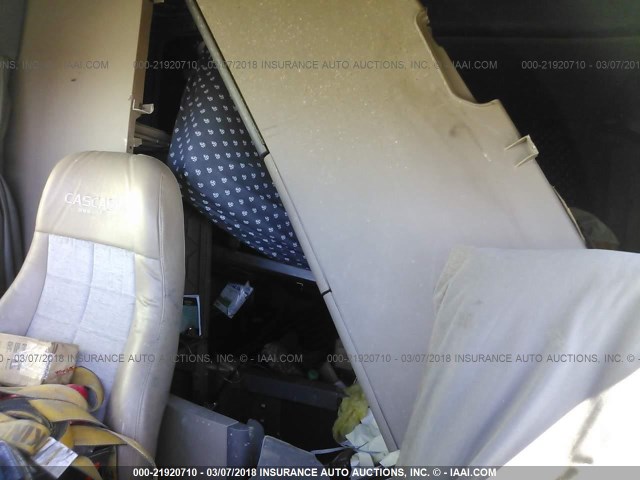 1FUJGLBG5BSAX0611 - 2011 FREIGHTLINER CASCADIA 125  WHITE photo 7