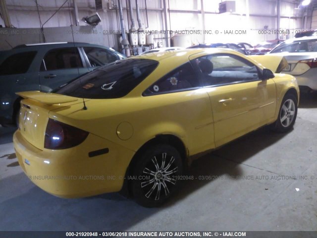 1G2AL15F077176826 - 2007 PONTIAC G5 YELLOW photo 4