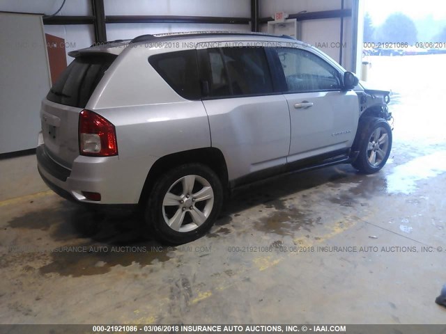 1J4NF1FB4BD207094 - 2011 JEEP COMPASS SPORT SILVER photo 4