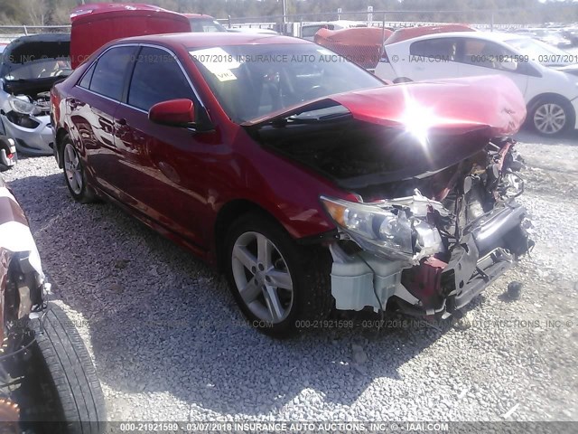 4T1BF1FK9EU754127 - 2014 TOYOTA CAMRY L/SE/LE/XLE წითელი ფოტო 1