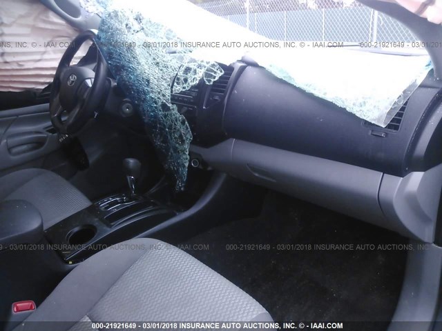 5TFJX4GN1CX013358 - 2012 TOYOTA TACOMA DOUBLE CAB ნაცრისფერი ფოტო 5