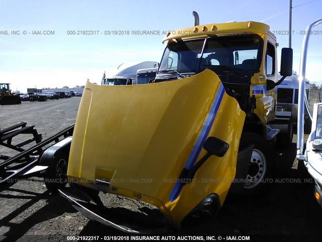 1FUBGDDV3CSBD6642 - 2012 FREIGHTLINER CASCADIA 125  YELLOW photo 2