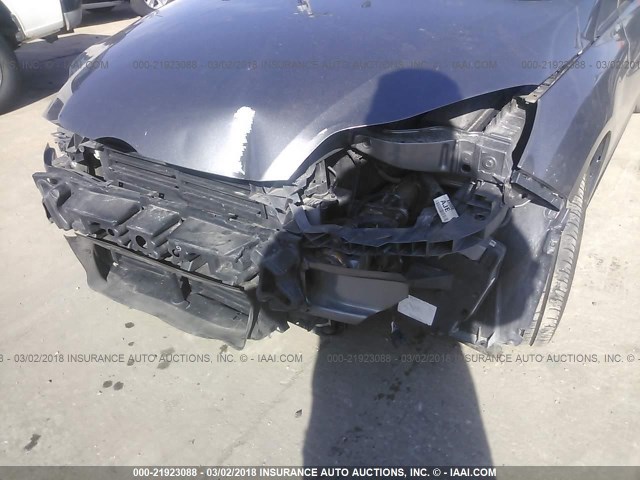 1FAHP3F29CL476541 - 2012 FORD FOCUS SE GRAY photo 6