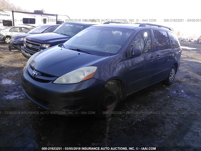 5TDZK23C79S278245 - 2009 TOYOTA SIENNA CE/LE GRAY photo 2