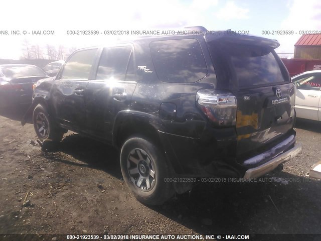 JTEBU5JR0H5463337 - 2017 TOYOTA 4RUNNER SR5 PREM/LTDL/TRAIL/TRD BLACK photo 3