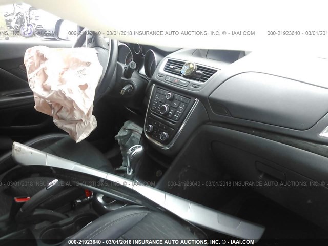 KL4CJFSB9FB131432 - 2015 BUICK ENCORE CONVENIENCE 勃艮第红 照片 5