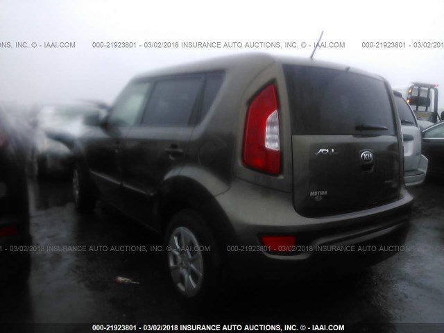 KNDJT2A52D7513135 - 2013 KIA SOUL GOLD photo 3