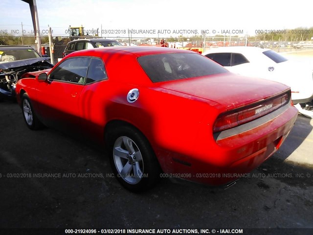 2C3CDYAG2EH224549 - 2014 DODGE CHALLENGER SXT RED photo 3