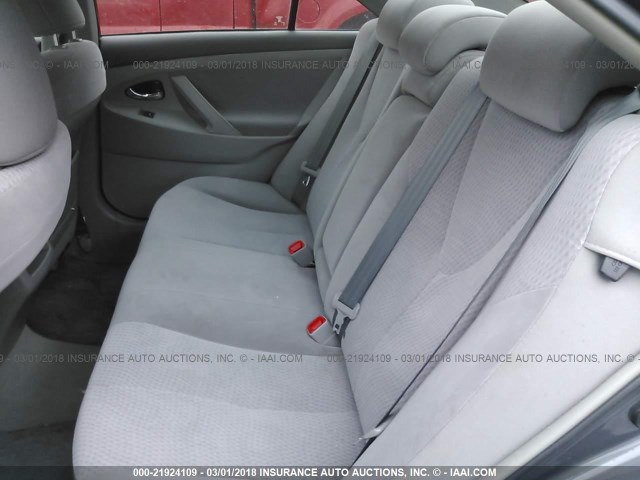 4T1BF3EK2BU729224 - 2011 TOYOTA CAMRY SE/LE/XLE GRAY photo 8