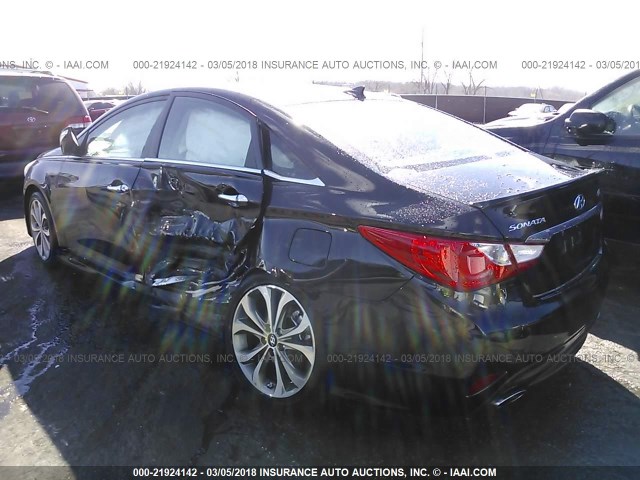 5NPEC4AC3EH813212 - 2014 HYUNDAI SONATA SE/LIMITED BLACK photo 3