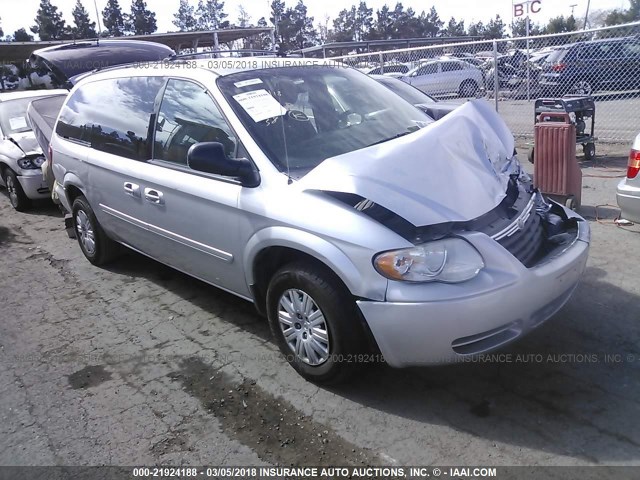 2C4GP44R15R140050 - 2005 CHRYSLER TOWN & COUNTRY LX SILVER photo 1