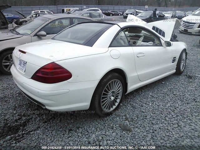 WDBSK75F35F090367 - 2005 MERCEDES-BENZ SL 500 WHITE photo 4