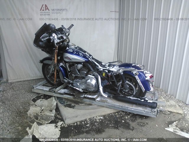 1HD1FCW136Y689643 - 2006 HARLEY-DAVIDSON FLHTCUI BLUE photo 3