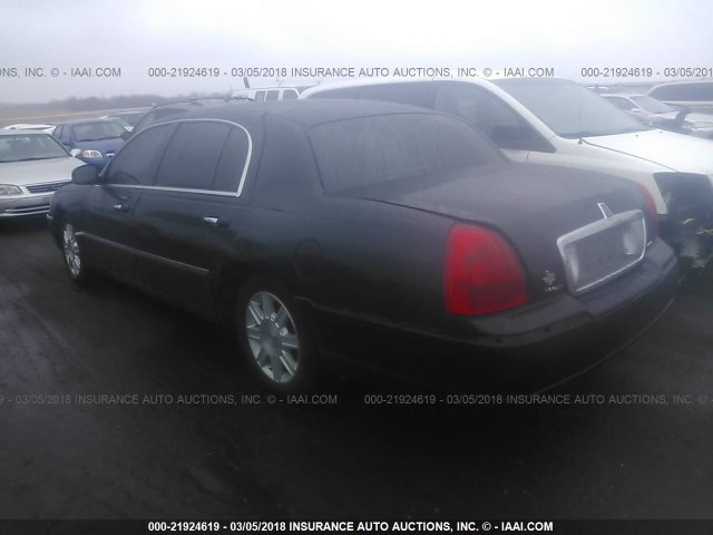 2LNBL8EV2BX751264 - 2011 LINCOLN TOWN CAR EXECUTIVE L BLACK photo 3