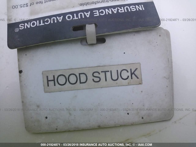 1GYEK63N85R270584 - 2005 CADILLAC ESCALADE LUXURY თეთრი ფოტო 10