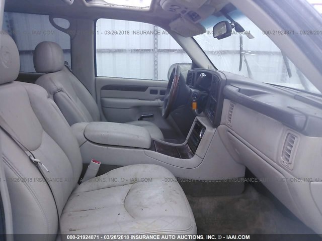 1GYEK63N85R270584 - 2005 CADILLAC ESCALADE LUXURY WHITE photo 5