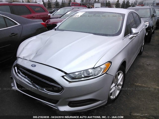 1FA6P0H75G5110133 - 2016 FORD FUSION SE SILVER photo 2