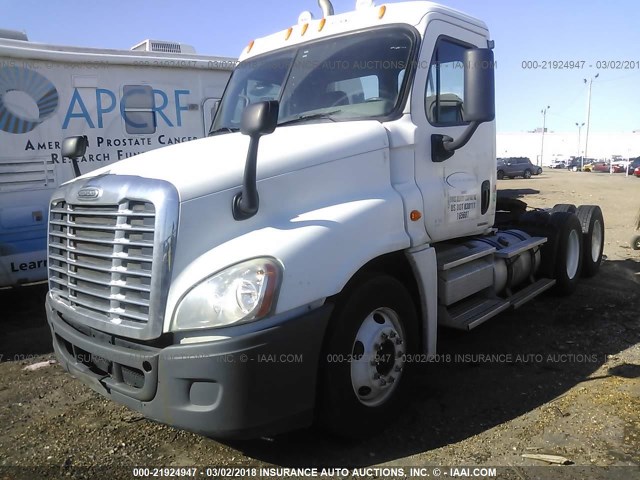 1FUJGECK79LAG4078 - 2009 FREIGHTLINER CASCADIA 125  Unknown photo 2