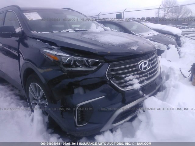 KM8SMDHF4HU192049 - 2017 HYUNDAI SANTA FE SE GRAY photo 6