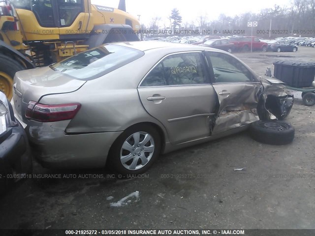 4T1BE46K19U351494 - 2009 TOYOTA CAMRY SE/LE/XLE GOLD photo 4