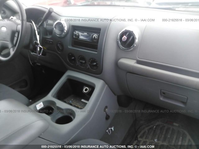1FMFU16575LA76291 - 2005 FORD EXPEDITION XLT წითელი ფოტო 5