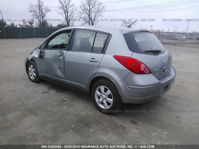 3N1BC13E88L391686 - 2008 NISSAN VERSA S/SL GRAY photo 3