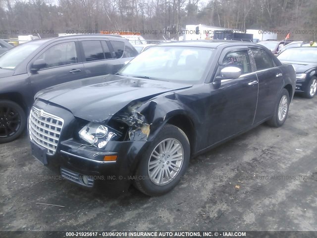 2C3CA4CD1AH105955 - 2010 CHRYSLER 300 TOURING BLACK photo 2