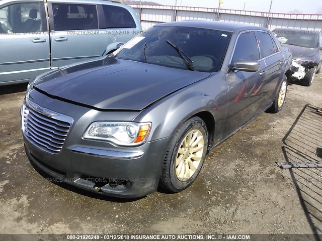 2C3CCAAG7CH142453 - 2012 CHRYSLER 300 灰色 照片 2