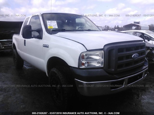 1FTSX21585EB97553 - 2005 FORD F250 SUPER DUTY WHITE photo 1