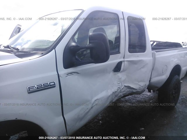 1FTSX21585EB97553 - 2005 FORD F250 SUPER DUTY WHITE photo 6