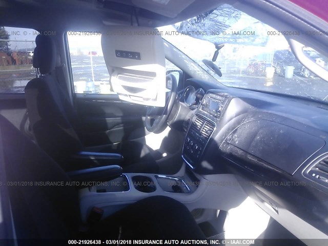 2C4RDGCGXER128496 - 2014 DODGE GRAND CARAVAN SXT MAROON photo 5