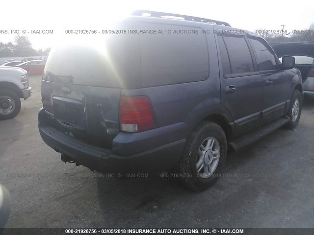 1FMFU16506LA55025 - 2006 FORD EXPEDITION XLT BLUE photo 4