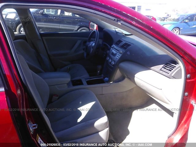 4T1BE46K79U406871 - 2009 TOYOTA CAMRY SE/LE/XLE RED photo 5