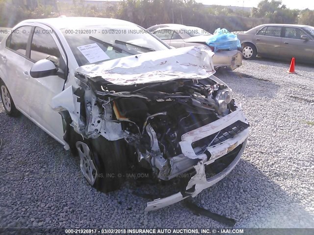 1G1JA5SH7G4152709 - 2016 CHEVROLET SONIC LS 白色 照片 6