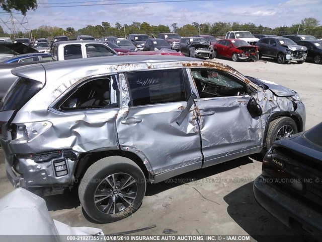 5TDZARFH9JS033440 - 2018 TOYOTA HIGHLANDER LE SILVER photo 6