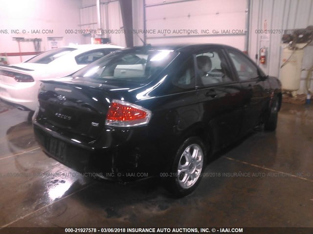 1FAHP35N78W182041 - 2008 FORD FOCUS SE/SEL/SES BLACK photo 4