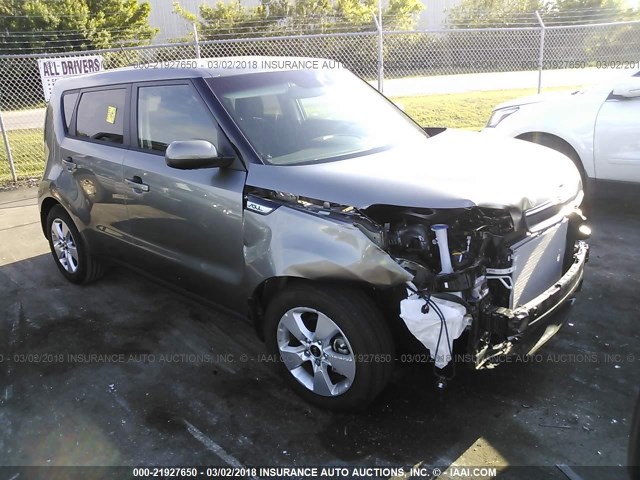 KNDJN2A20H7503676 - 2017 KIA SOUL GRAY photo 1