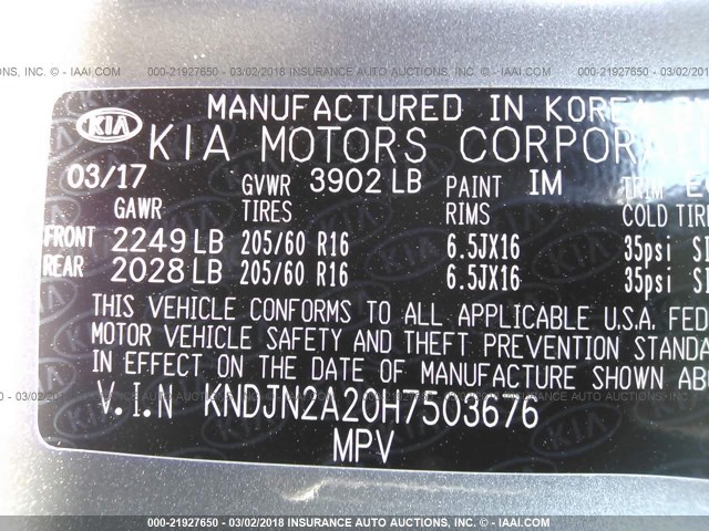 KNDJN2A20H7503676 - 2017 KIA SOUL GRAY photo 9