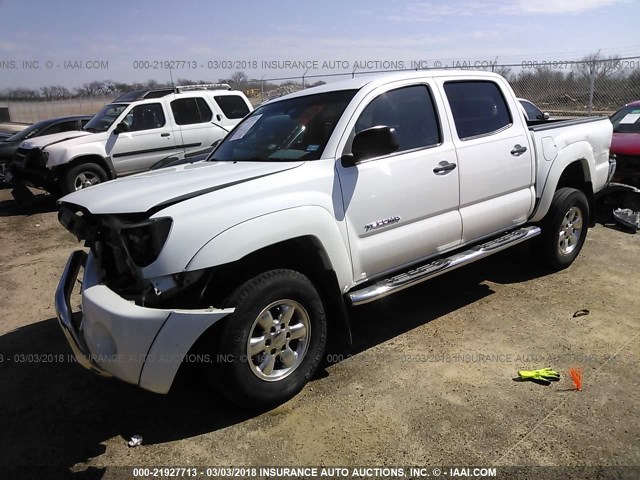 5TEJU62N56Z265428 - 2006 TOYOTA TACOMA DOUBLE CAB PRERUNNER WHITE photo 2